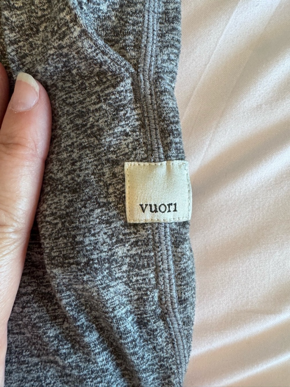 Vuori Heathered Grey Joggers XL